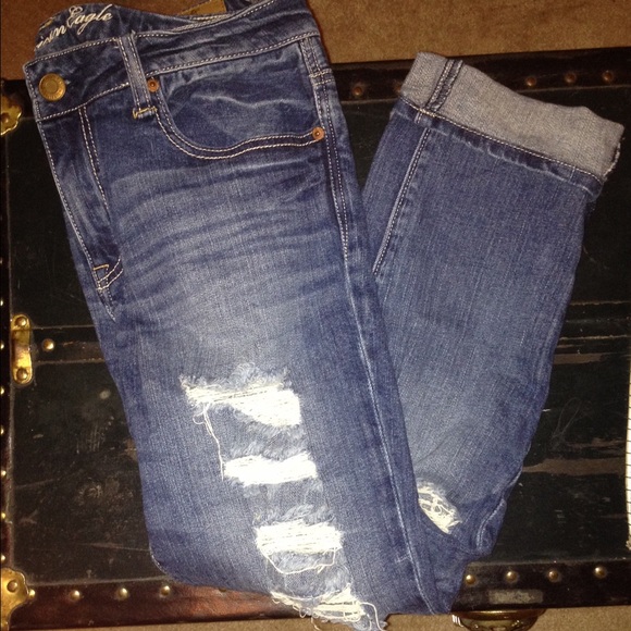 American Eagle slouchy crops