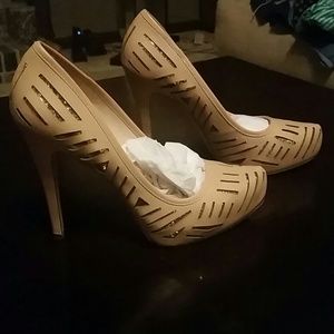 BCBG Tan and Gold Pumps