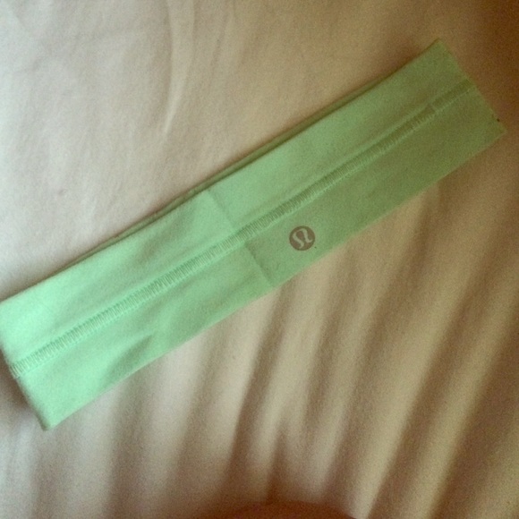 lululemon fly a way tamer headband