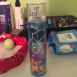 Sky body spray