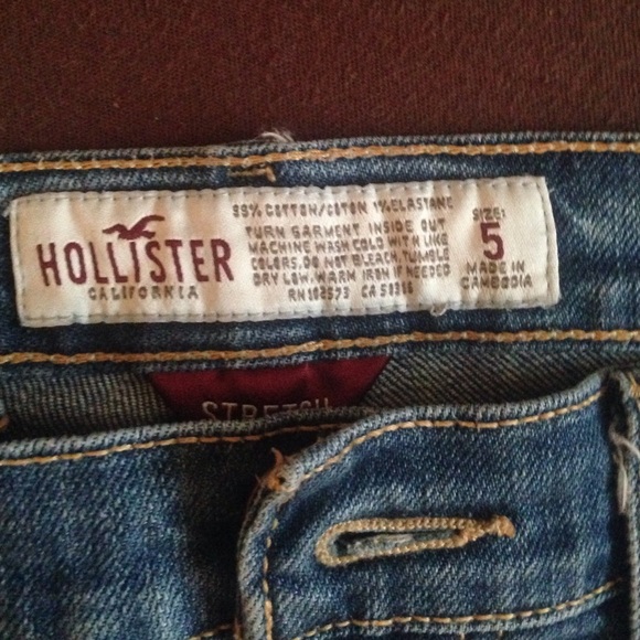 Shorts - Picture 2 of 4