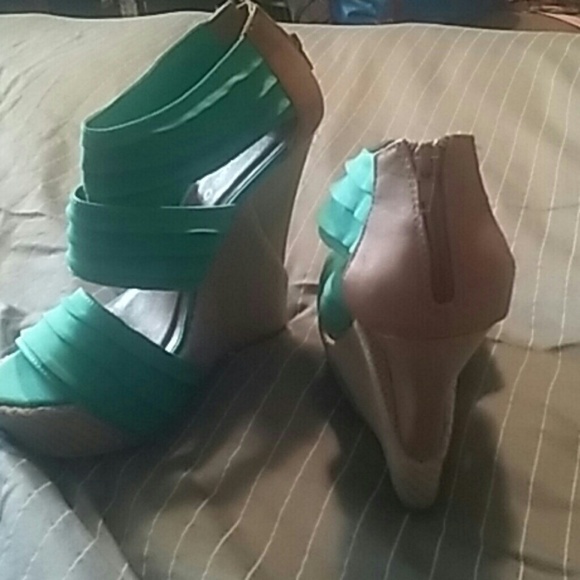 Shoes - Picture 2 of 2