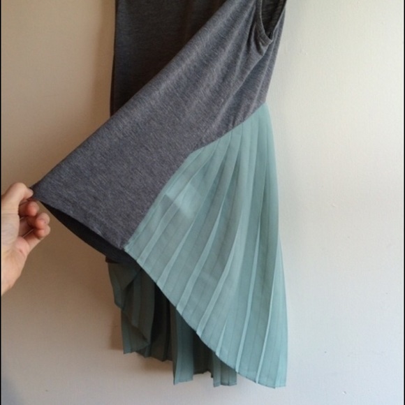 Seafoam Accordion Top - Picture 2 of 3