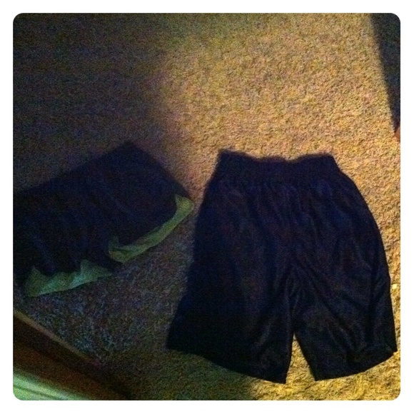 Loose shorts - Picture 1 of 3