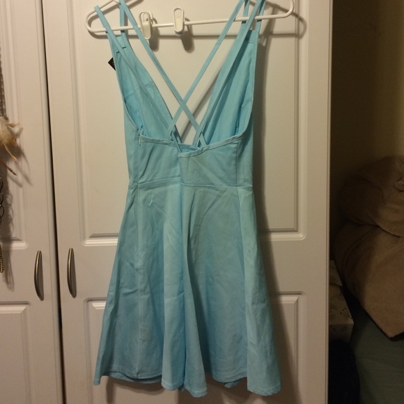 ‼️SOLD‼️NASTY GAL double cross back skater dress - Picture 3 of 4