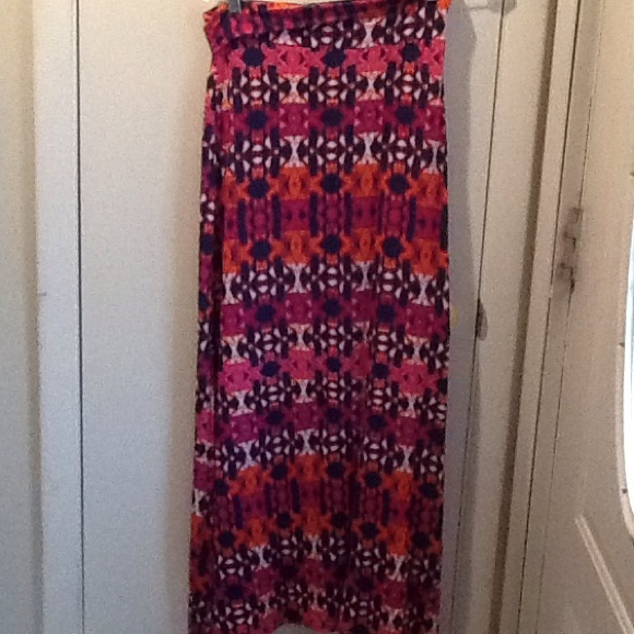 Charlotte Russe Dresses & Skirts - Fold over maxi skirt with 2 side slits.