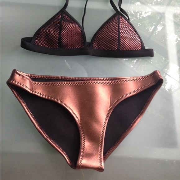 Bathing suit - Picture 2 of 4