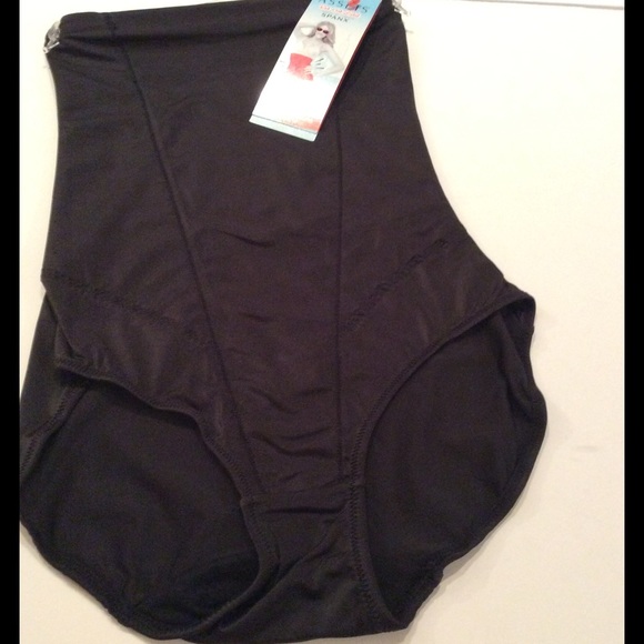 SPANX Accessories - Body shaper. NWT