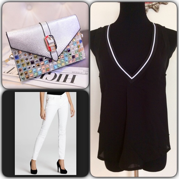 ❤️❤️❤️ Tops - 📌📌SOLD📌📌Sexy Deep V-Neck Blouse🌹🌿