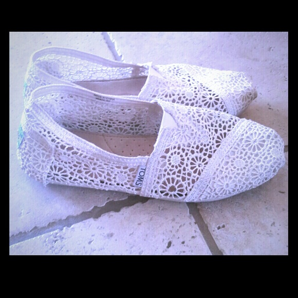 🚨ON HOLD!!! 🚨Crochet Toms