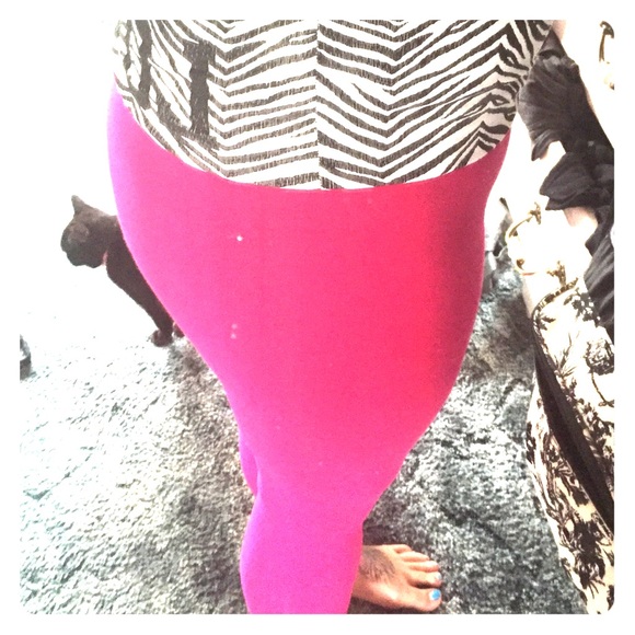 Victoria's Secret Pink cropped yoga leggings