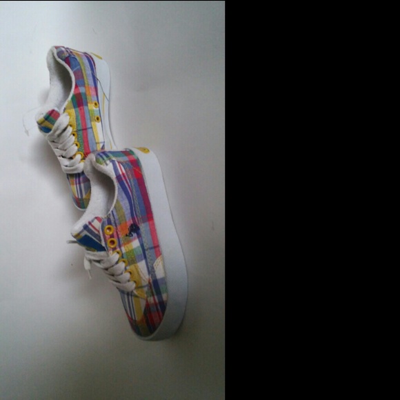 Kids sneakers
