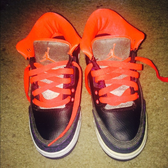 Jordan Shoes - Jordan Crimson 3s SIZE 4!!!