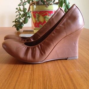 Like new brown wedge heel size 8