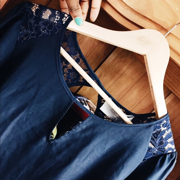 Tatiana Keyhole & lace blouse in navy - Picture 3 of 4