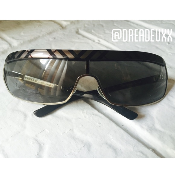 Burberry Aviator Style Shades