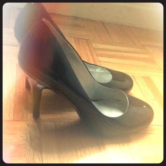 Jessica Simpson Black Patent Calie Pump