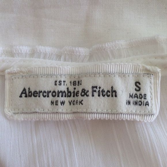 Sheer White Detailed Tank - Picture 3 of 4