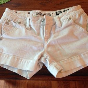 Miss Me shorts in white
