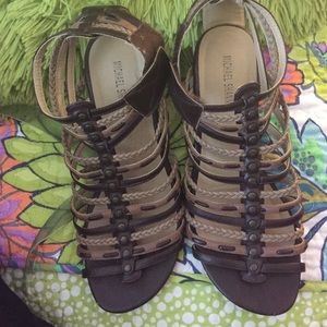 😍😍😍shoes ! Beautiful sandals