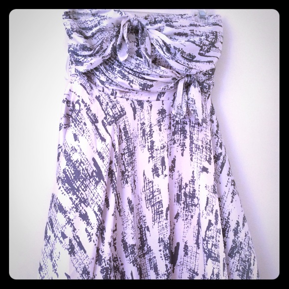 Strapless dress