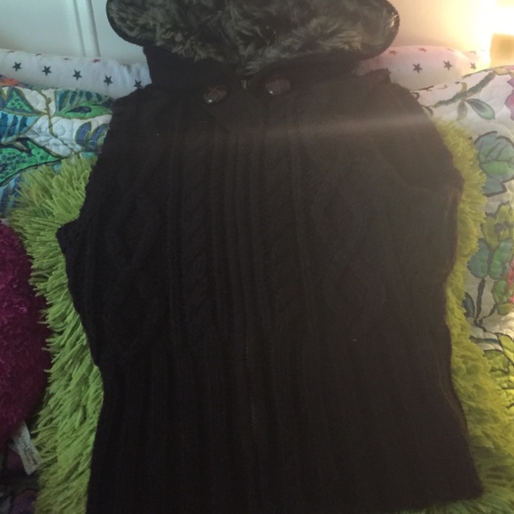 Sleeveless sweater ! - Picture 1 of 3