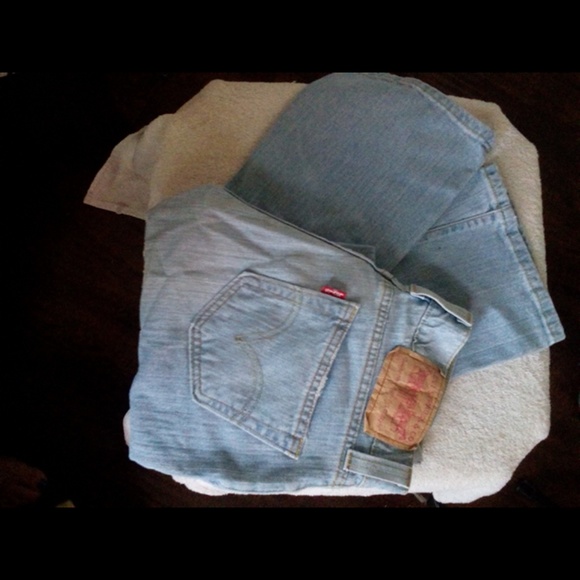 Levis 504