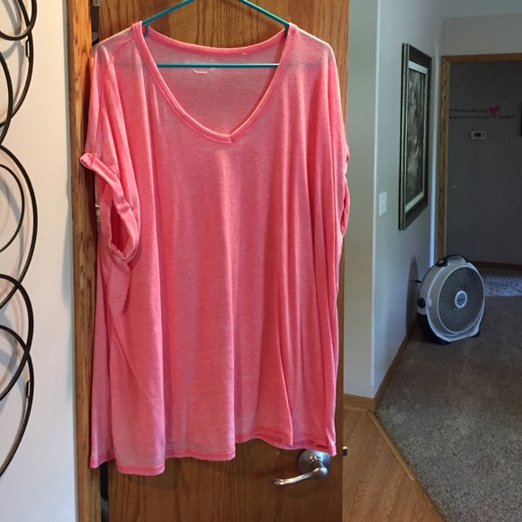 Super cute slub knit bright pink t