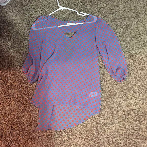 Top - Picture 1 of 2