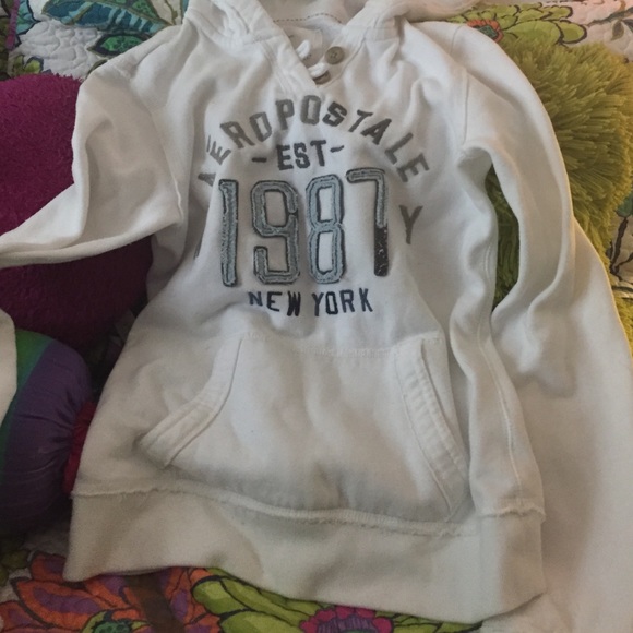 Aeropostale sweater 🎀 - Picture 1 of 4