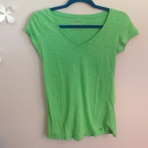 Simple, Green Aero V-neck