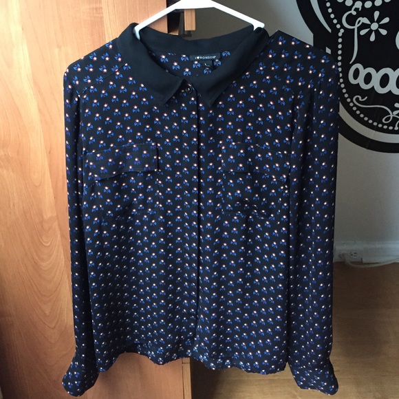 Women's shirt - Picture 1 of 3