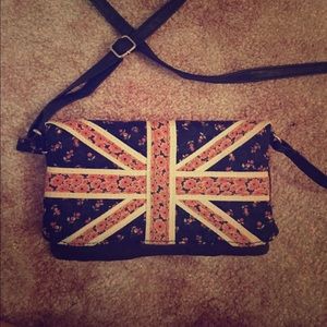 New Look 🇬🇧 floral Union Jack bag
