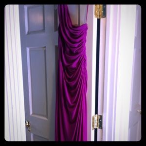 Size 4 magenta Ralph Lauren one shoulder gown