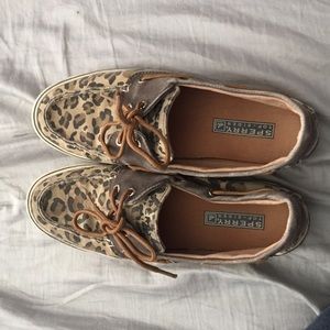 Cheetah print sperry's