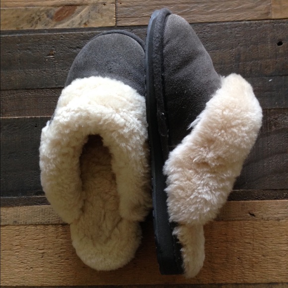 Emu slippers