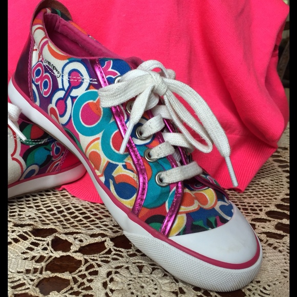 Coach Shoes - 💜💗💗COACH SIZE 7 SASSY SNEAKERS! 💙💜💚