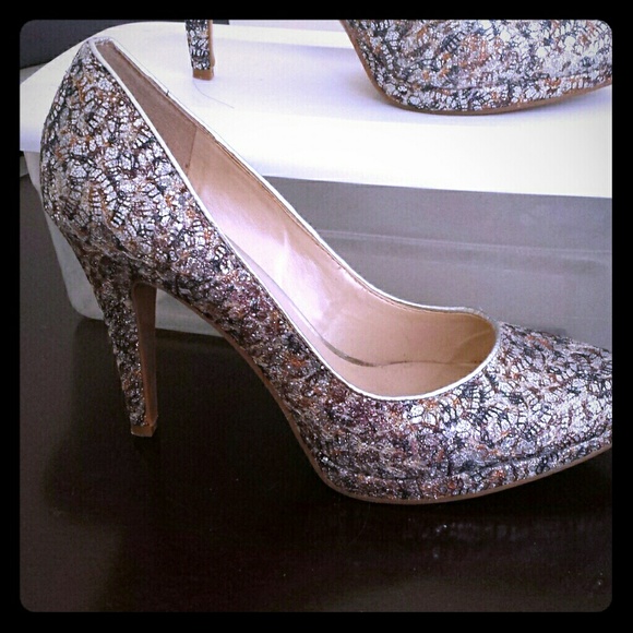 NINE WEST PUMPS