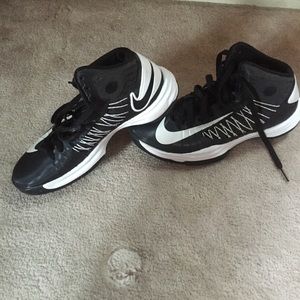 Nike basketball shoes!!