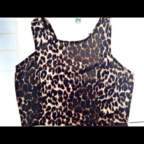 Cheetah Crop Top ✨ / Floral Bootleg Leggings 🌸
