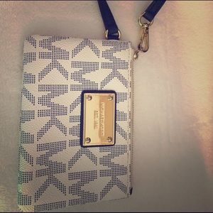Michael Kors wristlet