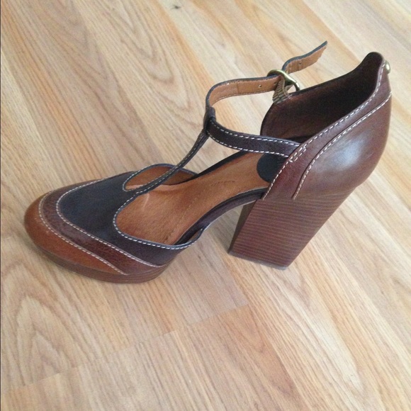 Lucky Brand shoes - Picture 2 of 3