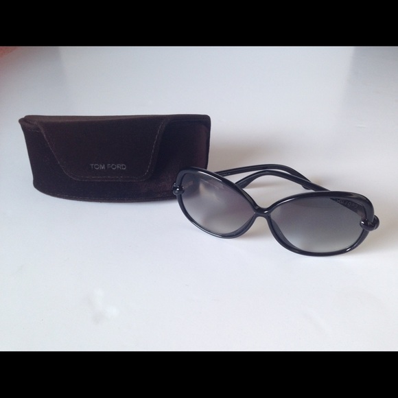 Authentic Tom Ford "Ingrid" sunglasses with case