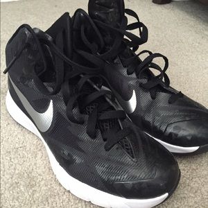 Nike Hyperquickness TB basketball shoes