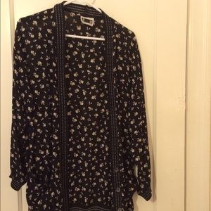 Black and White Floral Print Kimono Sweater
