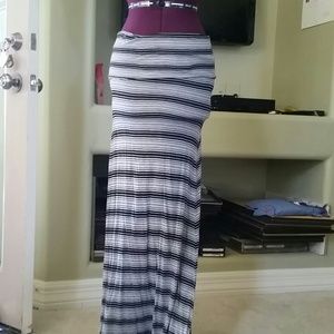 Billabong fold over skirt