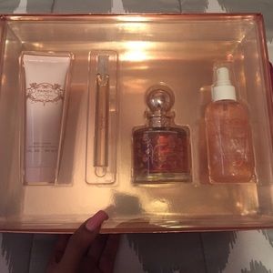 ✨Brand New Jessica Simpson Fancy Set✨