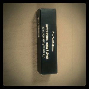 Mac Matte Lipstick: 'Studded kiss'