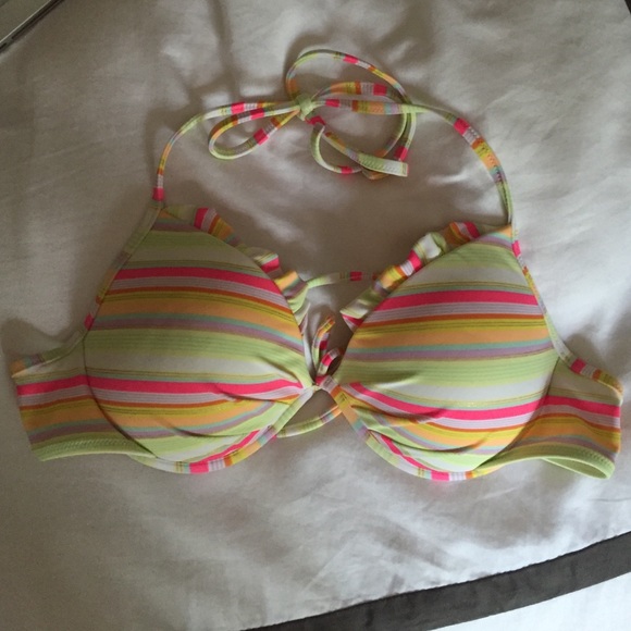 ❌ SOLD ❌ VS Secret bathing suit top