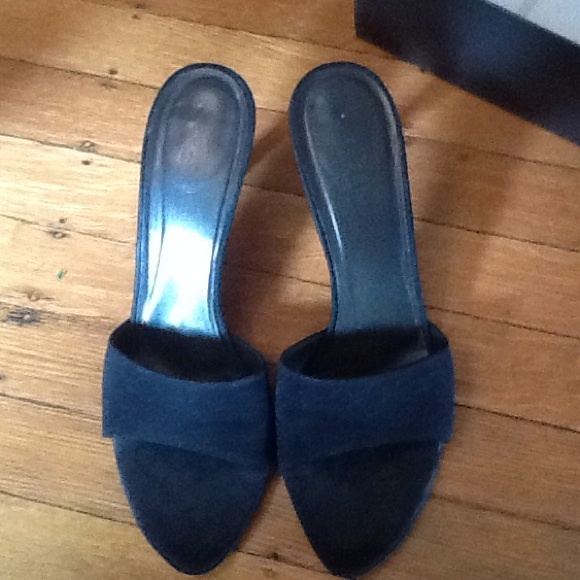Black Gucci heels